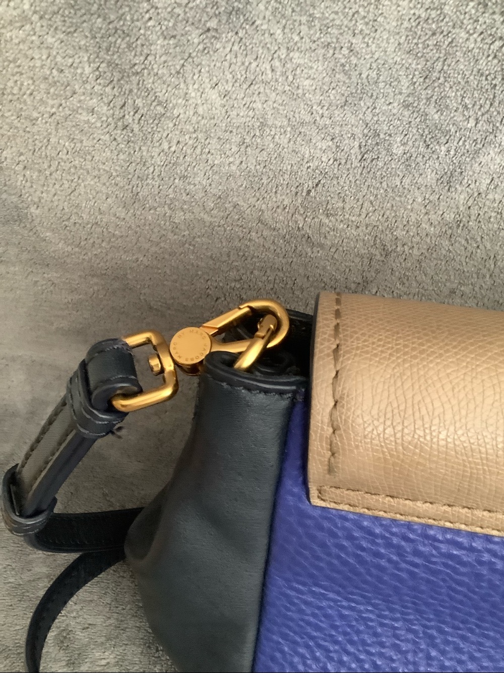 Marc by Marc Jacobs blue and cream colorblock purse - Picture 8 of 12